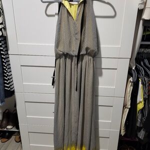 Vince Camuto size 4 maxi dress